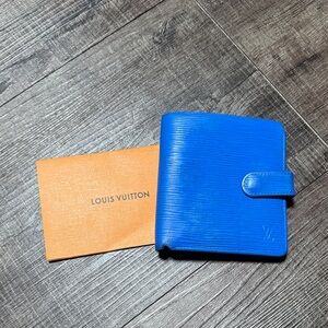 Louis Vuitton Epi Leather Compact Bi-fold Wallet